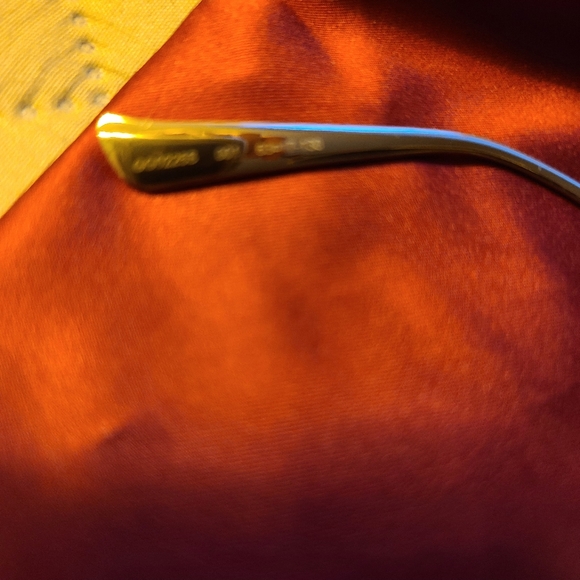 Gucci Black Oversized Sunglasses - Picture 2 of 11